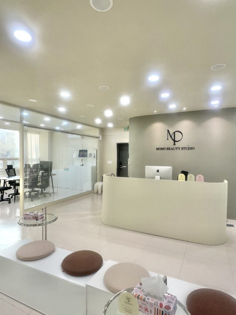 釜山・田浦にあるMOMO BEAUTY STUDIOの店内